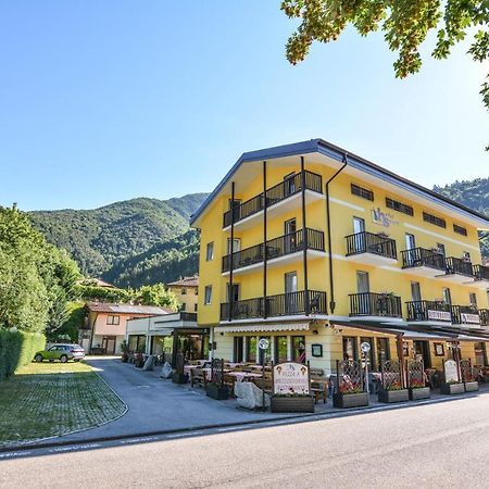 Hotel Sport 피에베디레드로 외부 사진