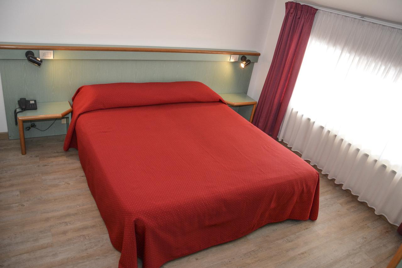 Hotel Sport 피에베디레드로 외부 사진